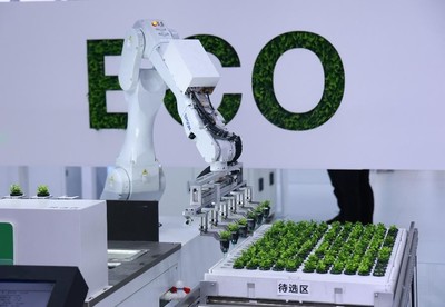 爱普生数智化解决方案亮相工博会，智能农业管理成焦点，助力制造业转型升级